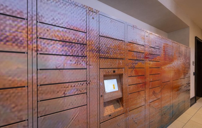 parcel lockers at Marisol