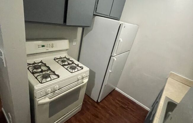 2 beds, 1 bath, 800 sqft, $795, Unit 1321 #21