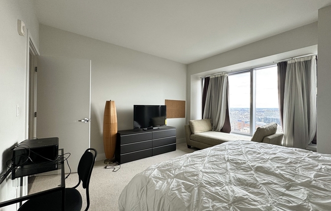 1 bed, 1 bath, 878 sqft, $4,200, Unit 25A