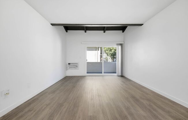 1 bed, 1 bath, 754 sqft, $2,675, Unit #149-R