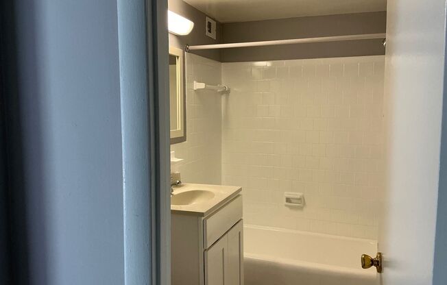 1 bed, 1 bath, $1,525, Unit 305