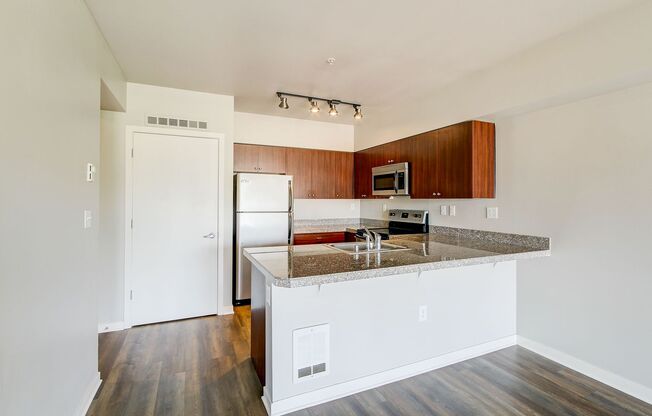 1 bed, 1 bath, 679 sqft, $2,635, Unit P07