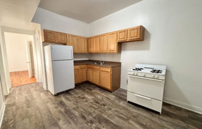 1619 North Damen Avenue