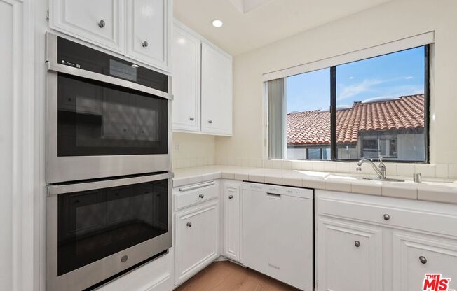 1578 MICHAEL LN