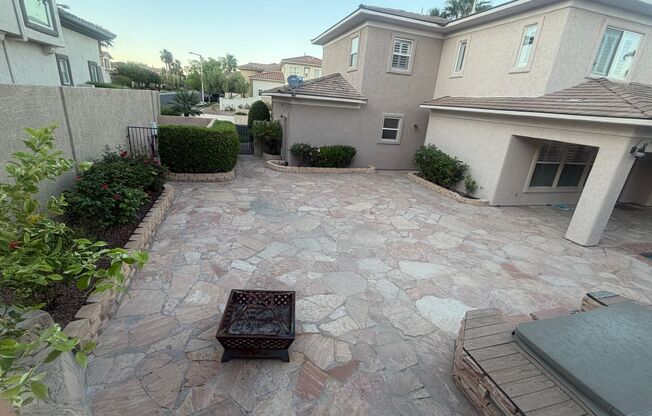 5 beds, 4.5 baths, $6,795