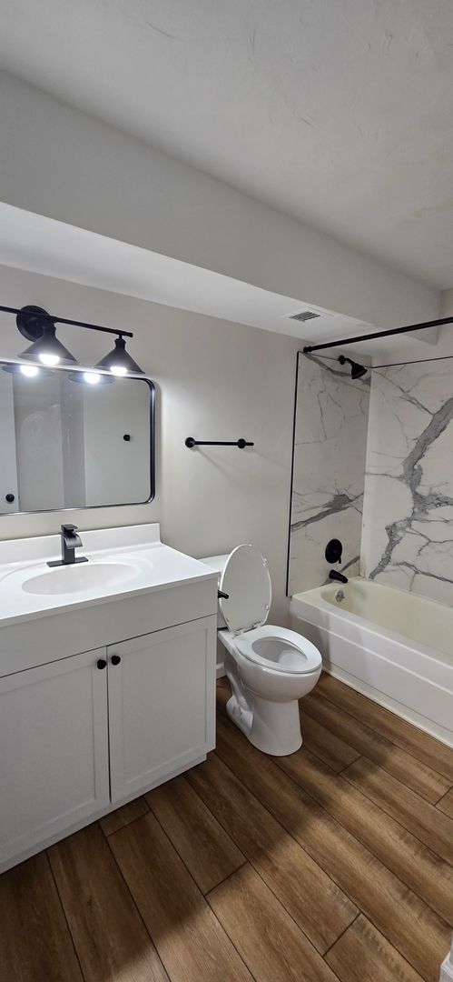 2 beds, 1.5 baths, 1,145 sqft, $1,300, Unit 55-7B10