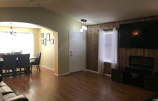 3 beds, 2 baths, $1,895