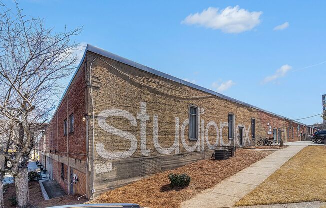 2 beds, 1 bath, $2,695, Unit Unit 262