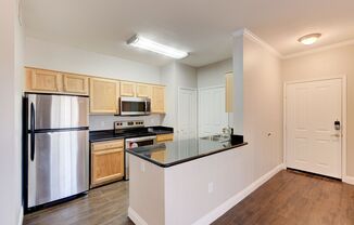 Cozy 1 bedroom condo in Seven Hills!