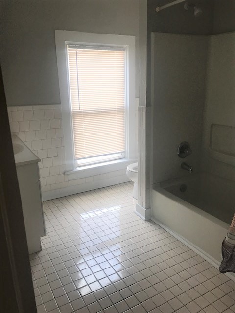 3 beds, 2 baths, $1,900