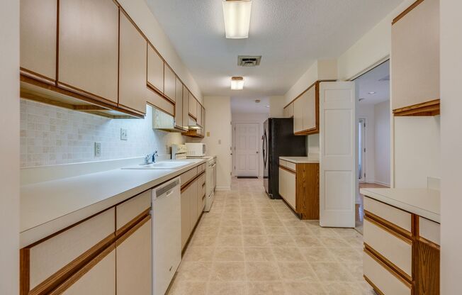 2 beds, 2 baths, $2,000, Unit Unit 2