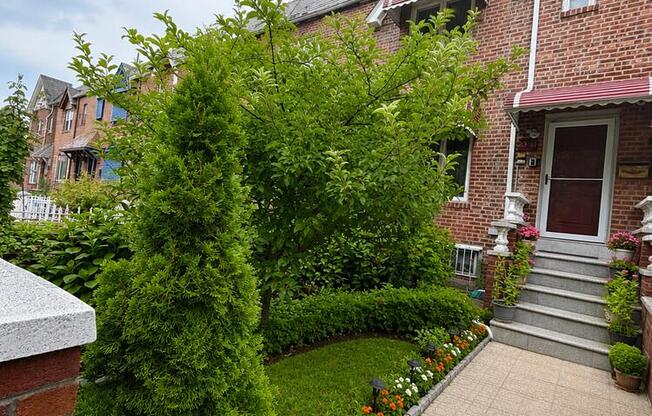 4 beds, 2.5 baths, $7,199