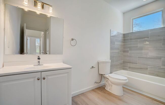 1 bed, 1 bath, 708 sqft, $1,249, Unit 301