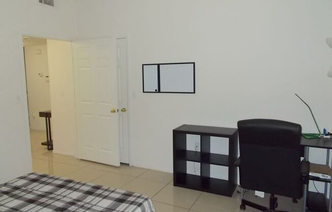 2 beds, 2 baths, $1,875, Unit # 2312