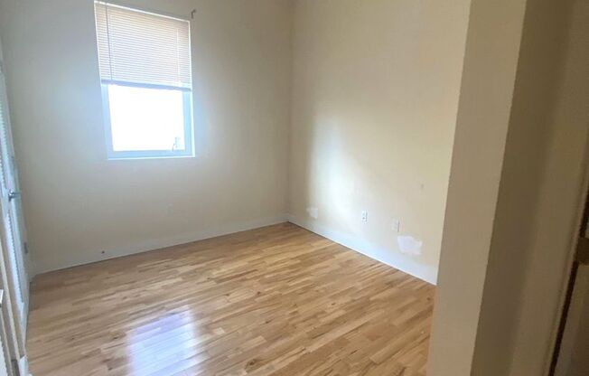 2 beds, 2 baths, 1,000 sqft, $1,625, Unit Unit 4