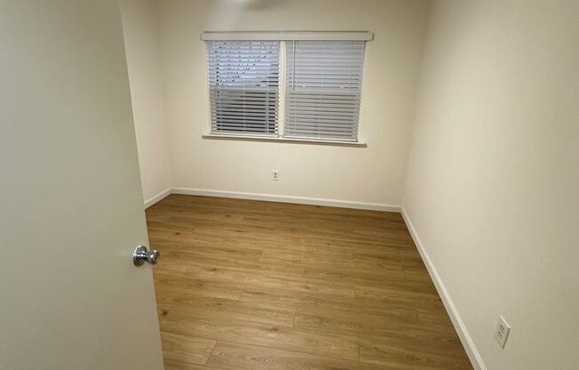 1 bed, 1 bath, $1,895, Unit 4320