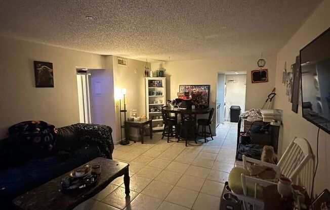 2 beds, 2 baths, 768 sqft, $1,950