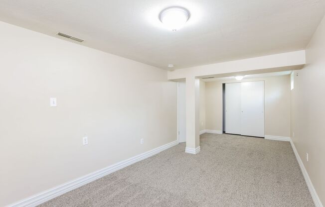 3407 S 8525 W