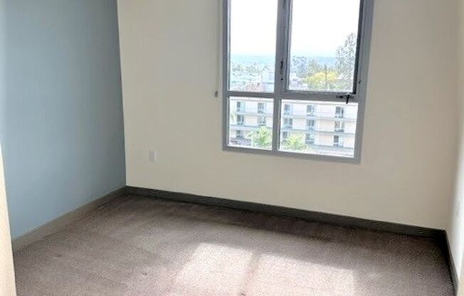 2 beds, 2 baths, 903 sqft, $3,995, Unit 614