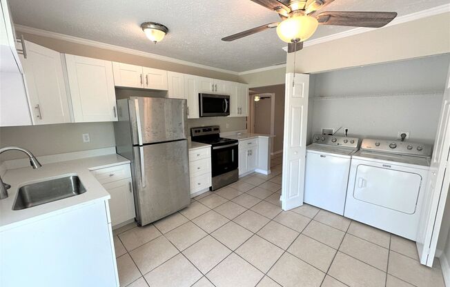PIKUS (3230-3270 Thomasson Dr)