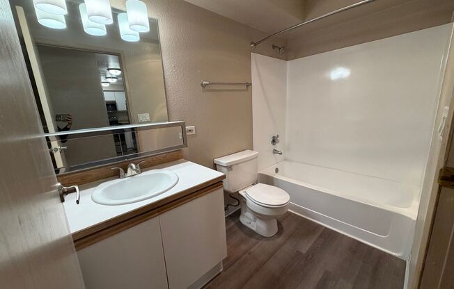 1 bed, 1 bath, 715 sqft, $1,795, Unit 327
