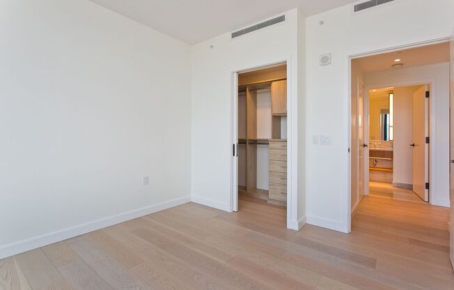 1 bed, 1 bath, $6,000, Unit # 2705