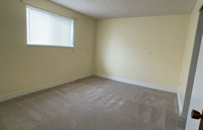 2 Bedroom, 1.5 Bath Townhouse