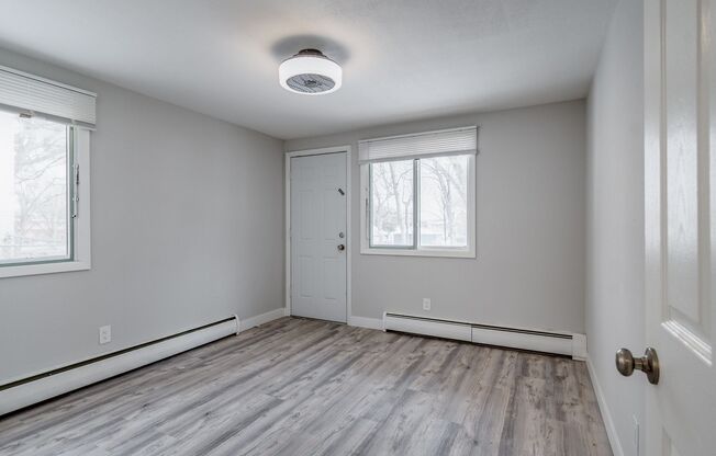 2 beds, 1 bath, 850 sqft, $1,400