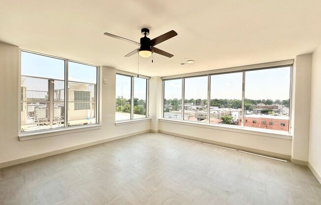 1 bed, 1 bath, 600 sqft, $1,950, Unit One Bedroom Penthouse