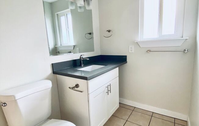 1 bed, 1 bath, 700 sqft, $1,595, Unit 106