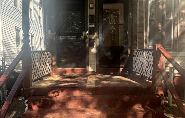 37 Hotchkiss St