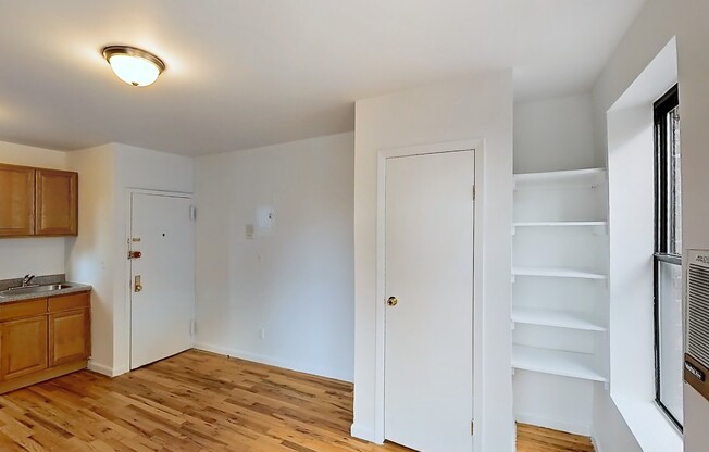 76 E 1st St 1BG
