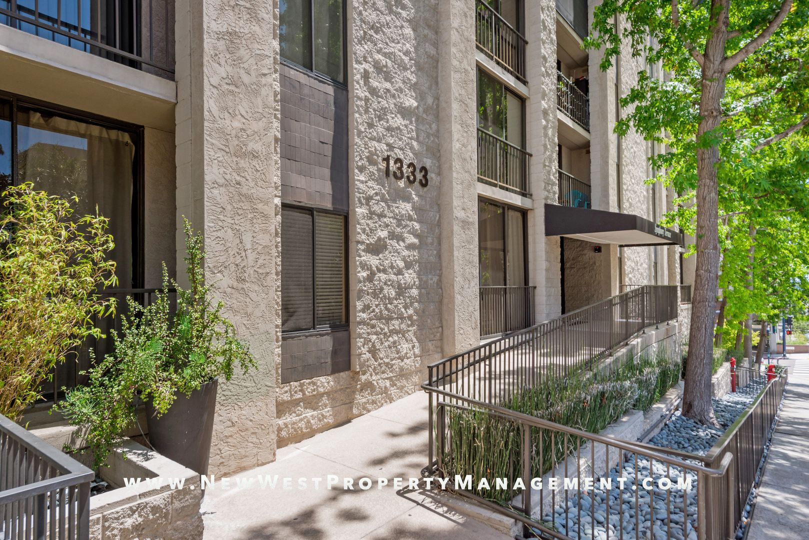 Renovated Cortez Hill 2 Bedroom at Symphony Terrace. Available now! Small Pet OK! 1 Parking space!