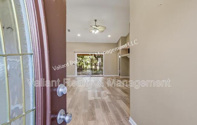 5628 CREST CRK DR