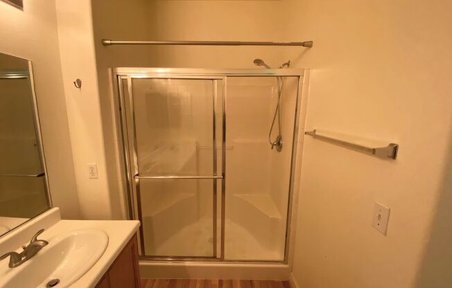 3 beds, 2 baths, $1,550, Unit UNIT 1127