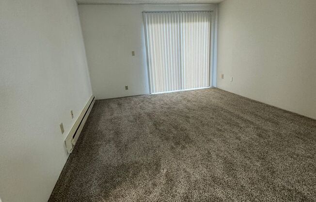 2 beds, 1 bath, 780 sqft, $1,375, Unit A-06