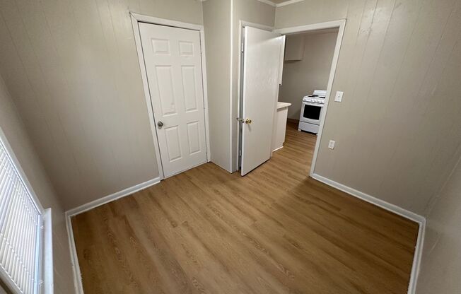 2 beds, 1 bath, $750