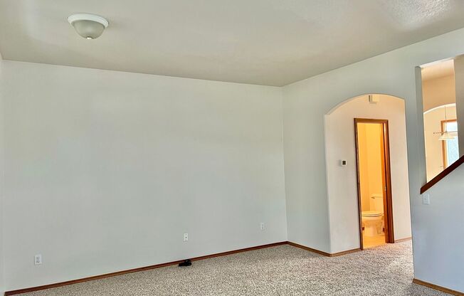 Excellent Location in Fishers Landing near all the goodies