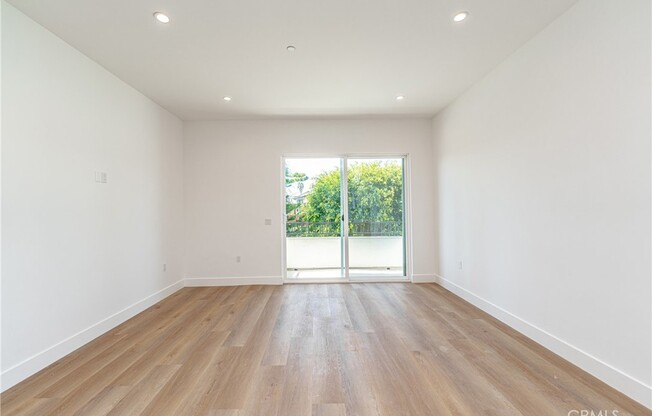 614 1/2 N RAMPART BLVD