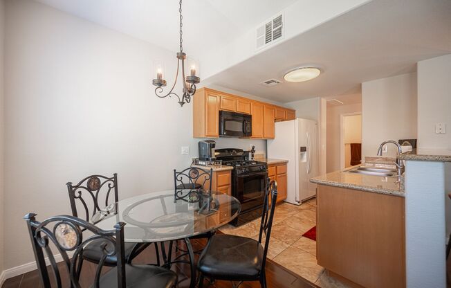 3 beds, 2 baths, $1,600, Unit # 274