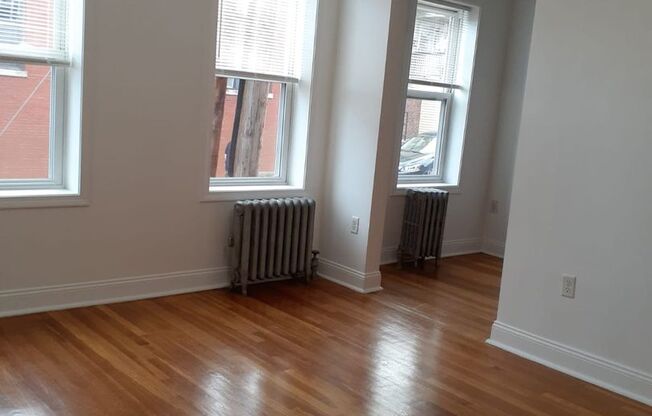 Studio, 1 bath, 9,999 sqft, $1,700