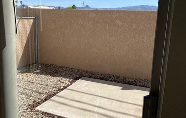 1 bed, 1 bath, 600 sqft, $900, Unit 02