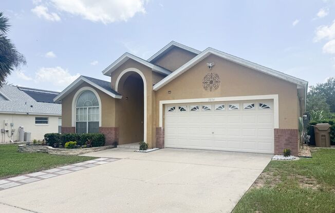 5 bedroom 4 bathroom pool home in Orange Tree community