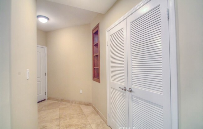 4551 COLDWATER CYN AVE