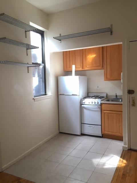 1 bed, 1 bath, $2,700, Unit 5-C