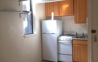 1 bed, 1 bath, $2,700, Unit 5-C