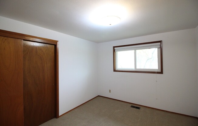 3 beds, 2 baths, $2,300