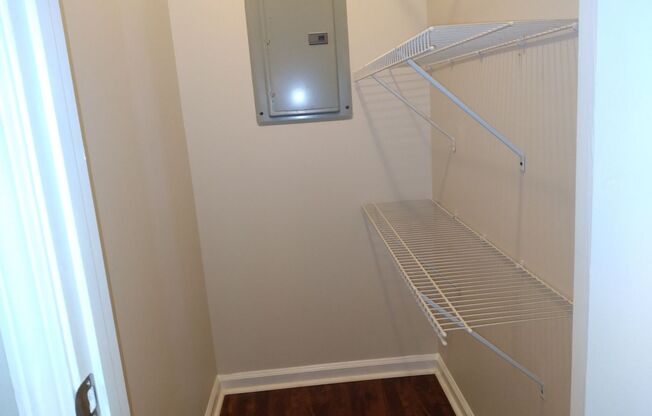 3 beds, 1.5 baths, $1,450, Unit UNIT # 107