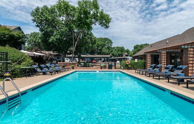 Large Swimming Pool at Springhill Apartments, Overland Park, Kansas