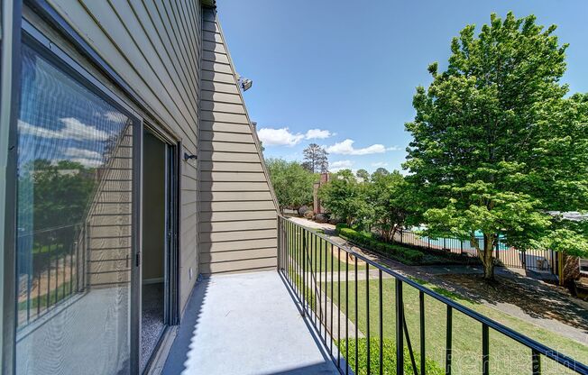 2 beds, 1.5 baths, 1,140 sqft, $1,100, Unit 607